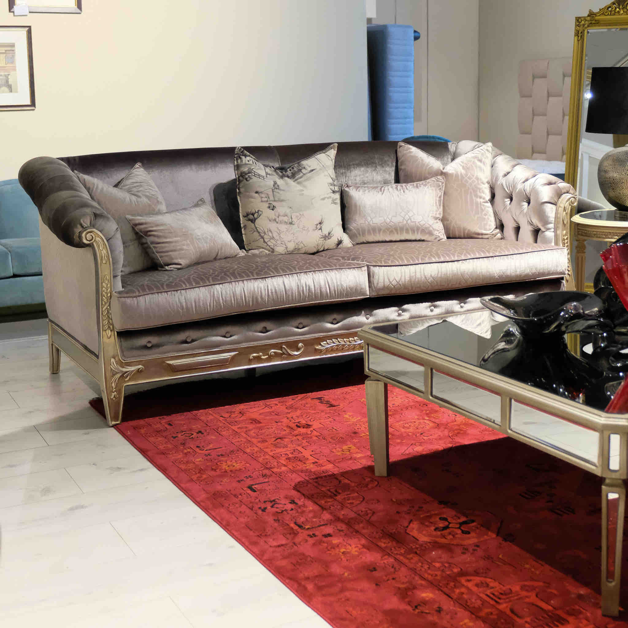 Chabelli Sofa