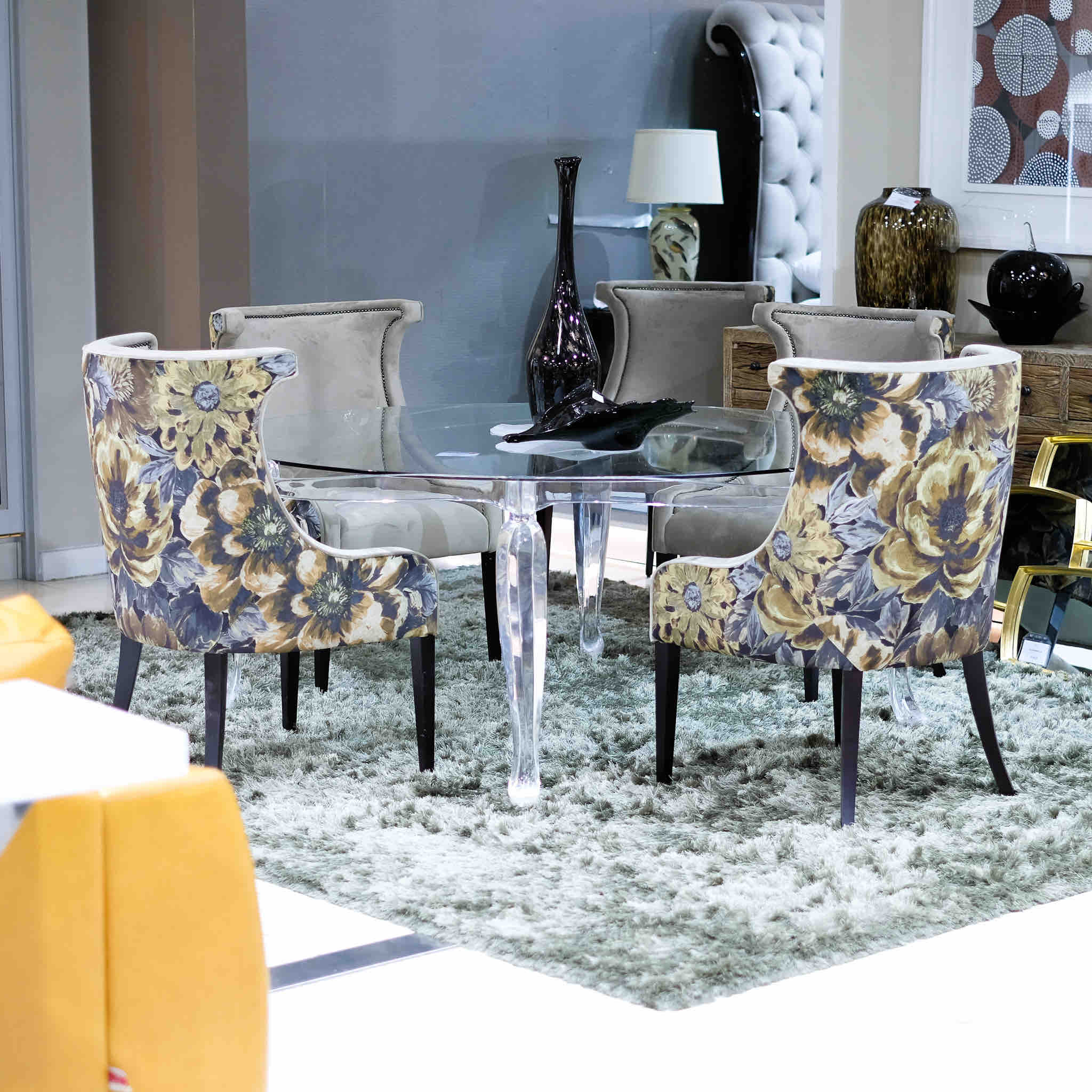Round Ballerina Dining Table and Pam Dining Chairs