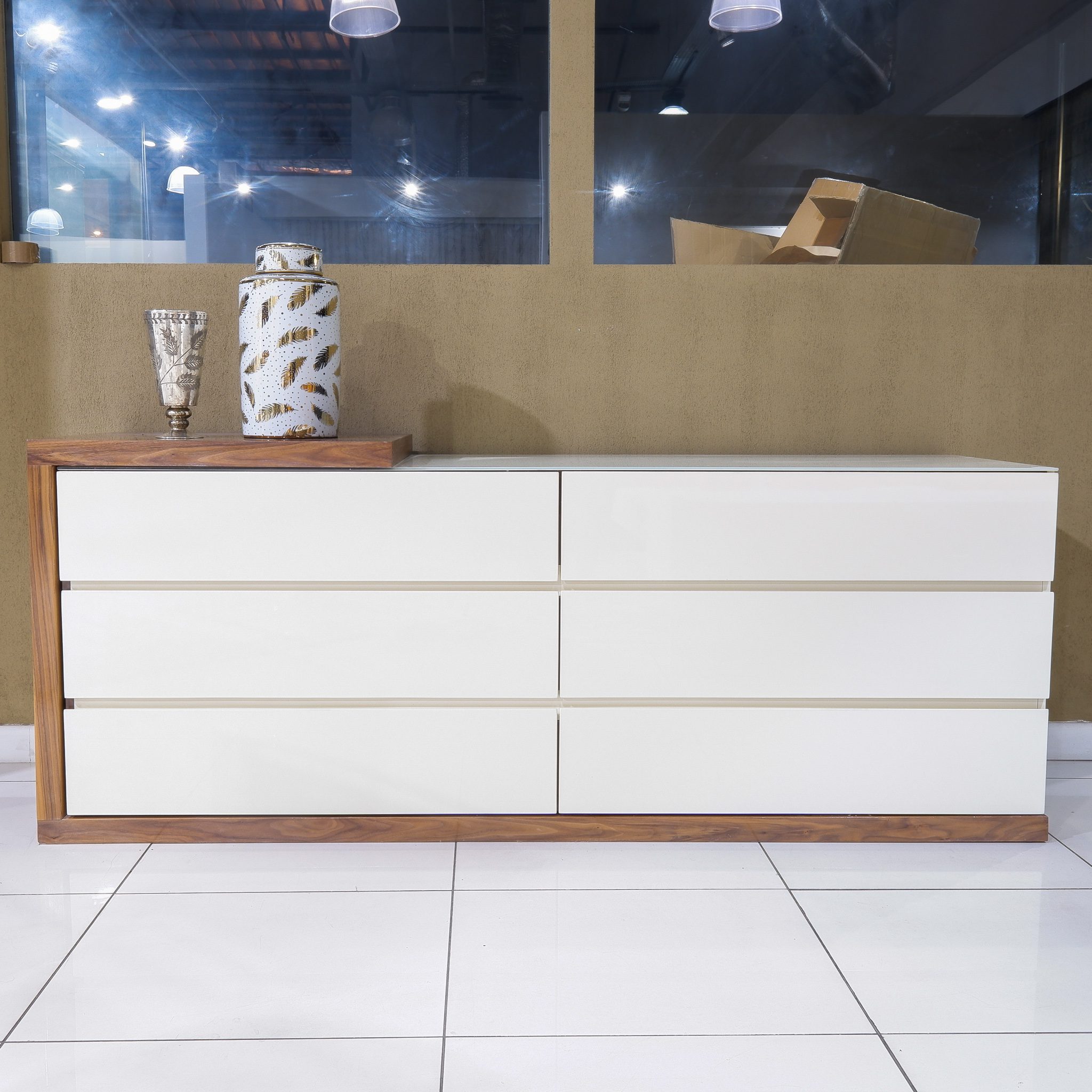 Claudinha Chest of Drawers